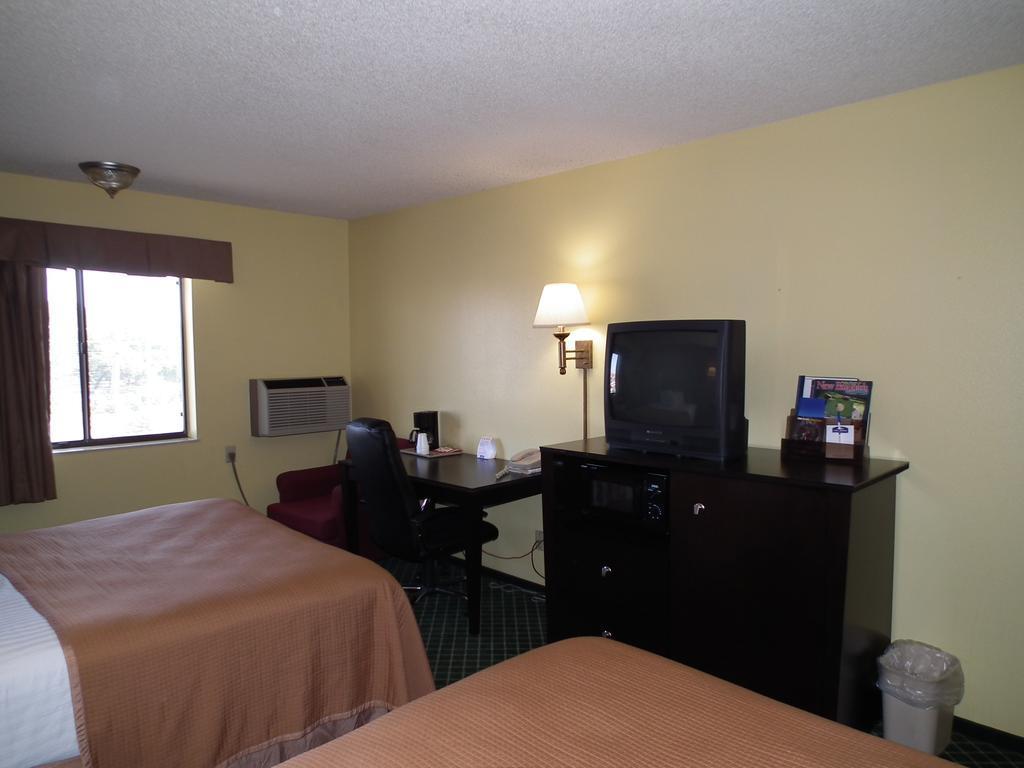 Howard Johnson By Wyndham Near Schlitterbahn New Braunfels Εξωτερικό φωτογραφία